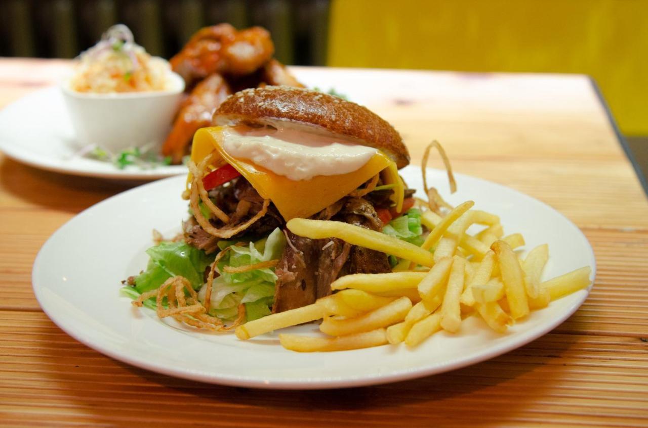 Penzion A Bistro Dilna เชบอนย์ ภายนอก รูปภาพ