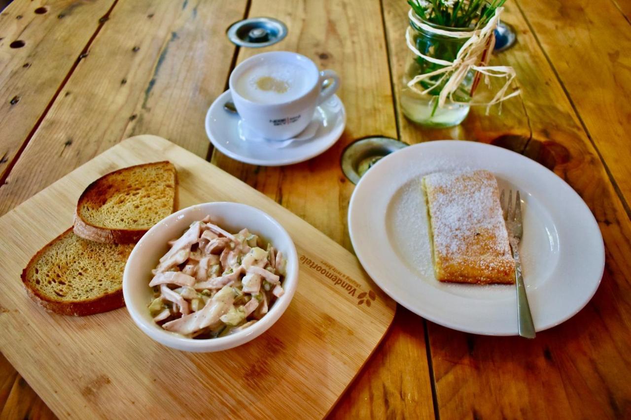 Penzion A Bistro Dilna เชบอนย์ ภายนอก รูปภาพ
