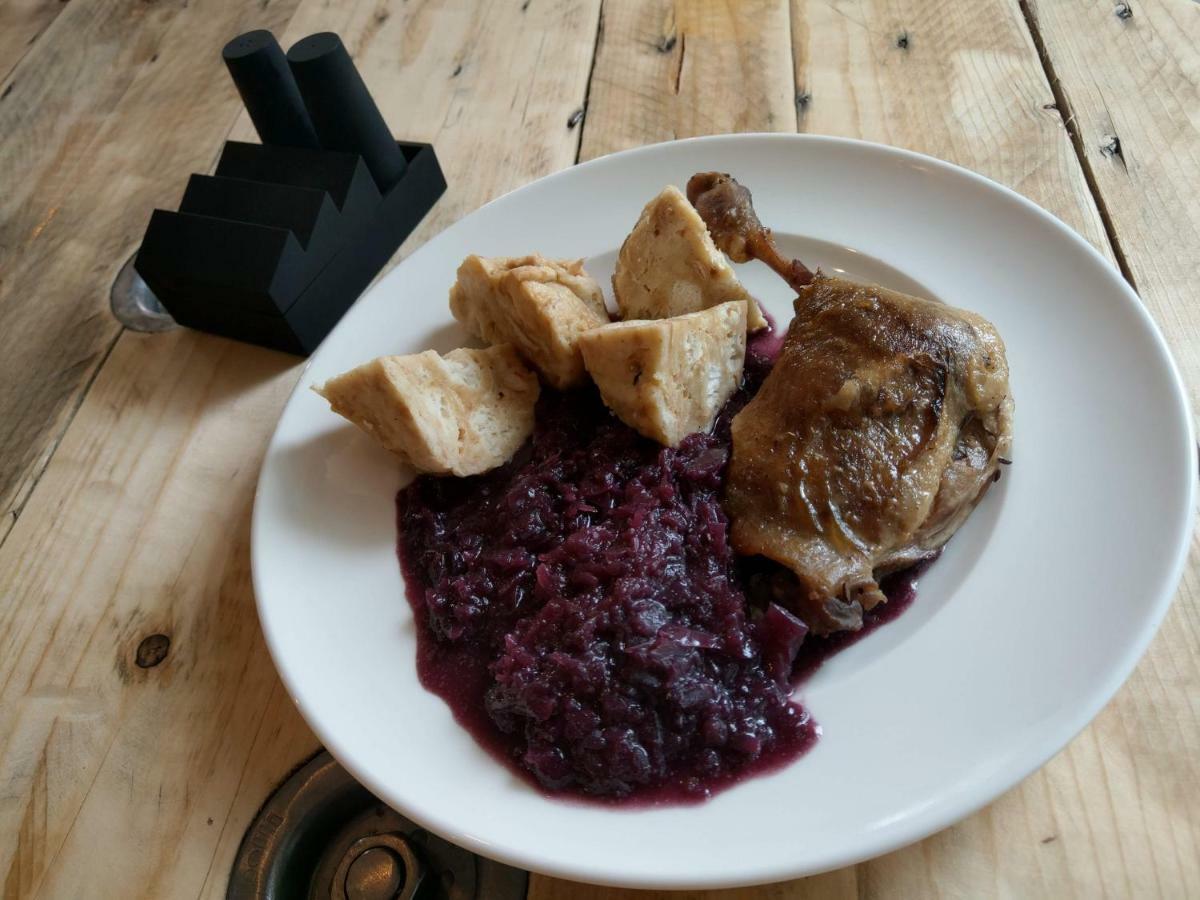 Penzion A Bistro Dilna เชบอนย์ ภายนอก รูปภาพ