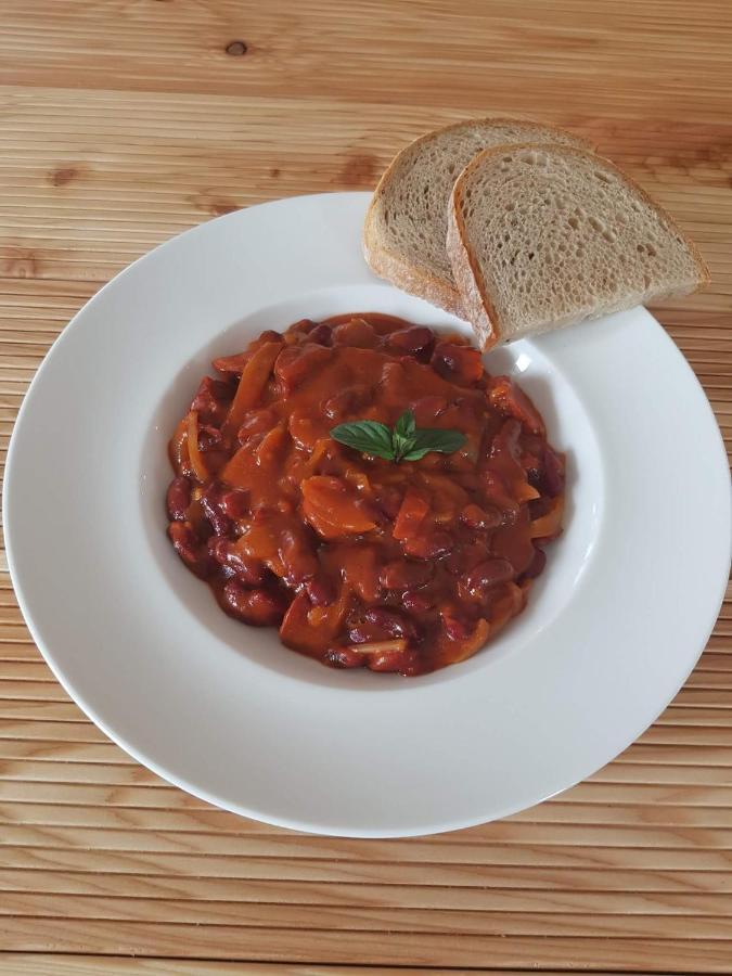 Penzion A Bistro Dilna เชบอนย์ ภายนอก รูปภาพ