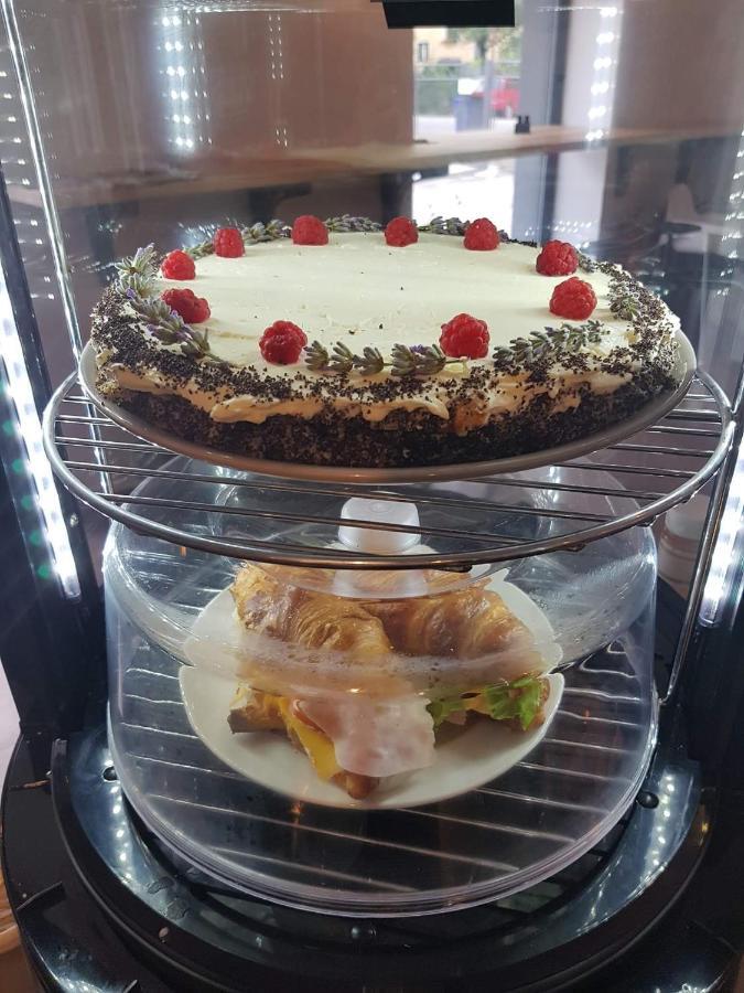 Penzion A Bistro Dilna เชบอนย์ ภายนอก รูปภาพ
