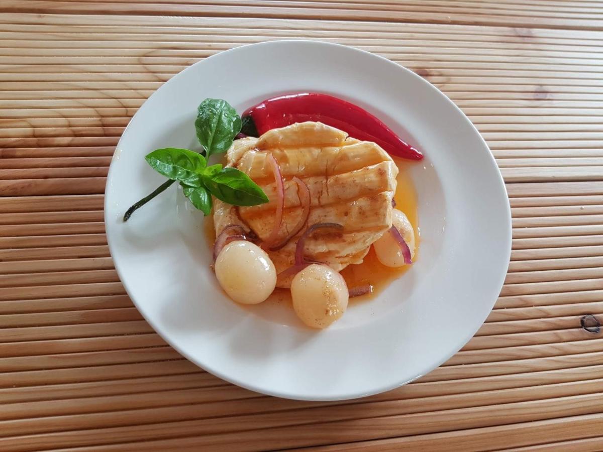 Penzion A Bistro Dilna เชบอนย์ ภายนอก รูปภาพ